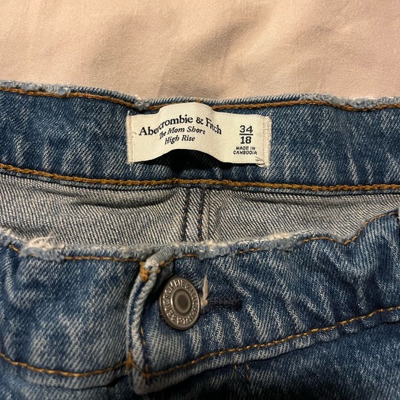 Abercrombie Shorts - Picture 2 of 3